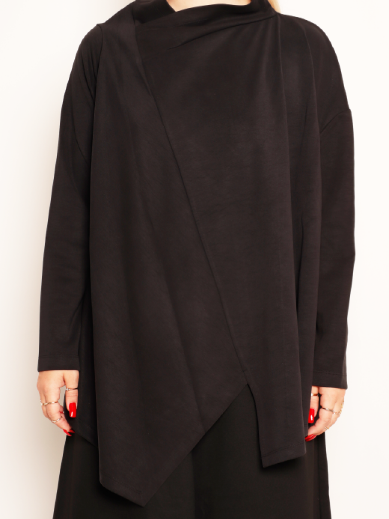Xenia Design - XD blouse with long sleeves and asymmetrical cuts