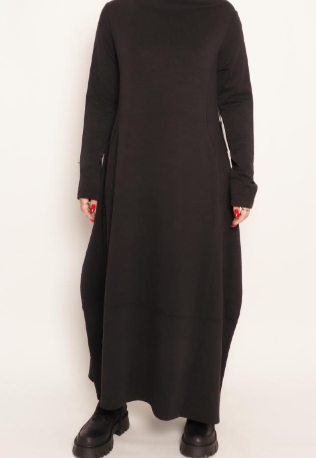 Xenia Design - XD dress with front pockets and zippers in the sleeves