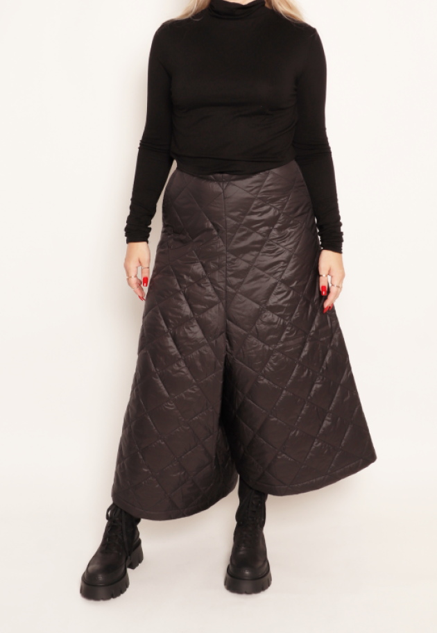 Xenia Design - XD quilted pants with a zipper and one pocket