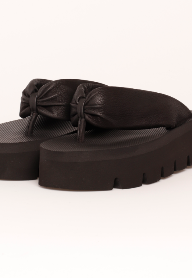 Lofina - Sandal with a micro sole