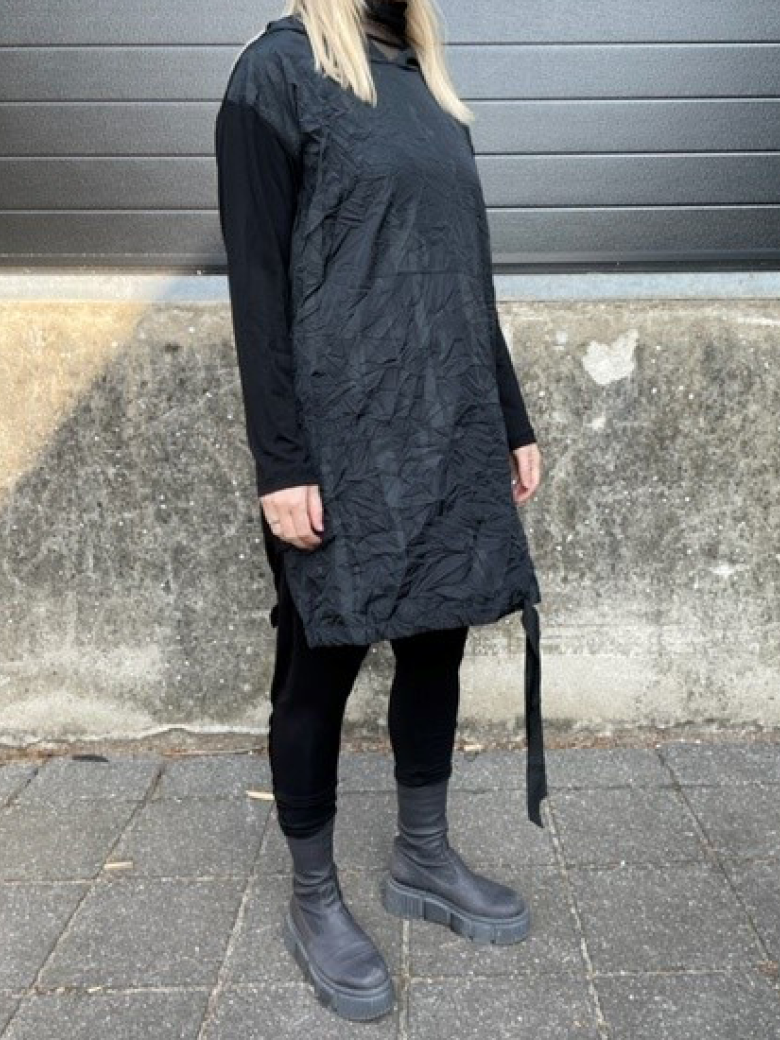 Xenia Design - XD tunic with pockets and a hood