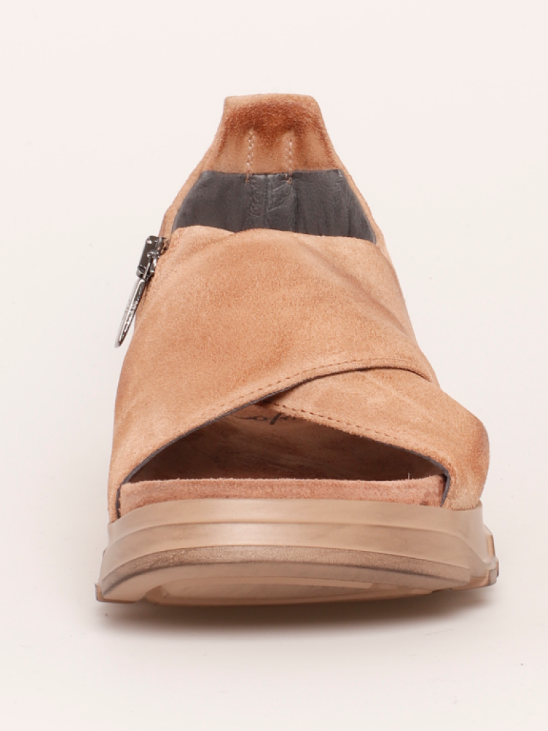 Lofina - Sandal with a footbed sole in suede