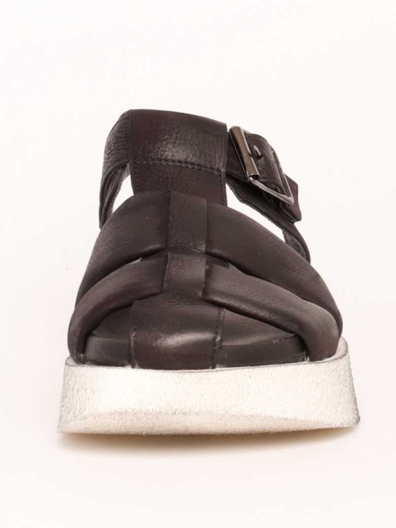 Lofina - Sandal med microsål og rem