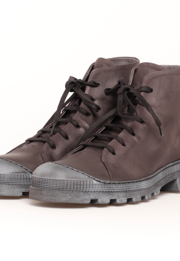 Lofina - Men bootie with a micro sole and laces