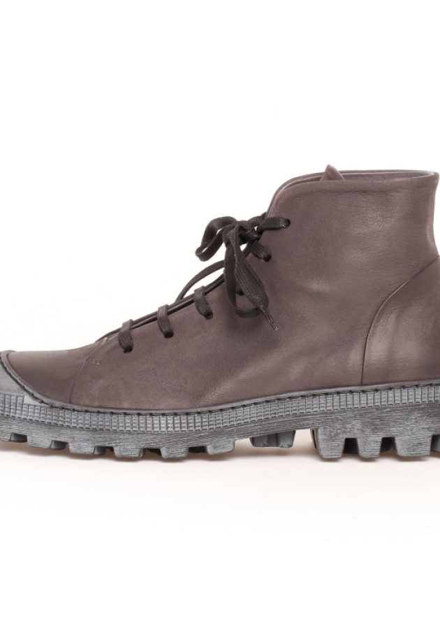 Lofina - Men bootie with a micro sole and laces