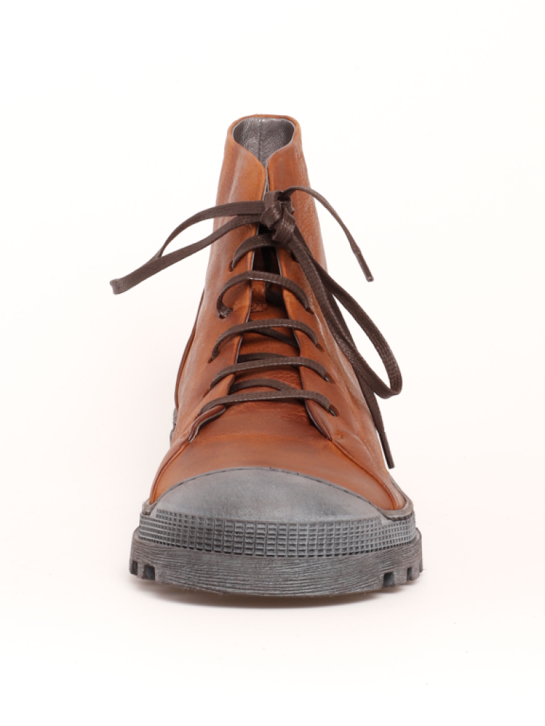Lofina - Men bootie with a micro sole and laces