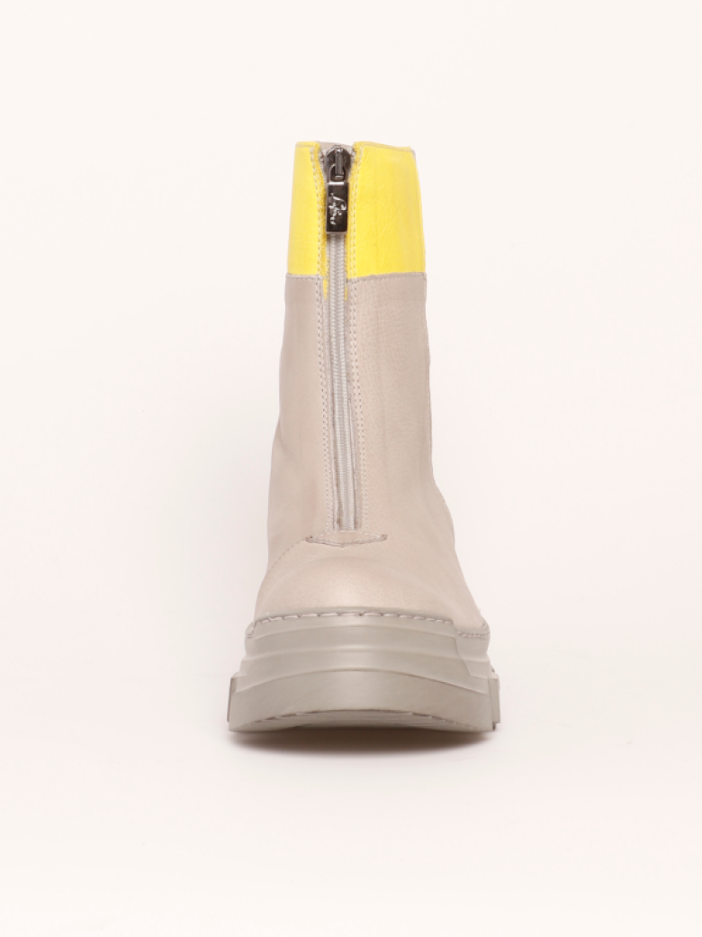 Lofina - Lofina boot with a micro sole and zipper
