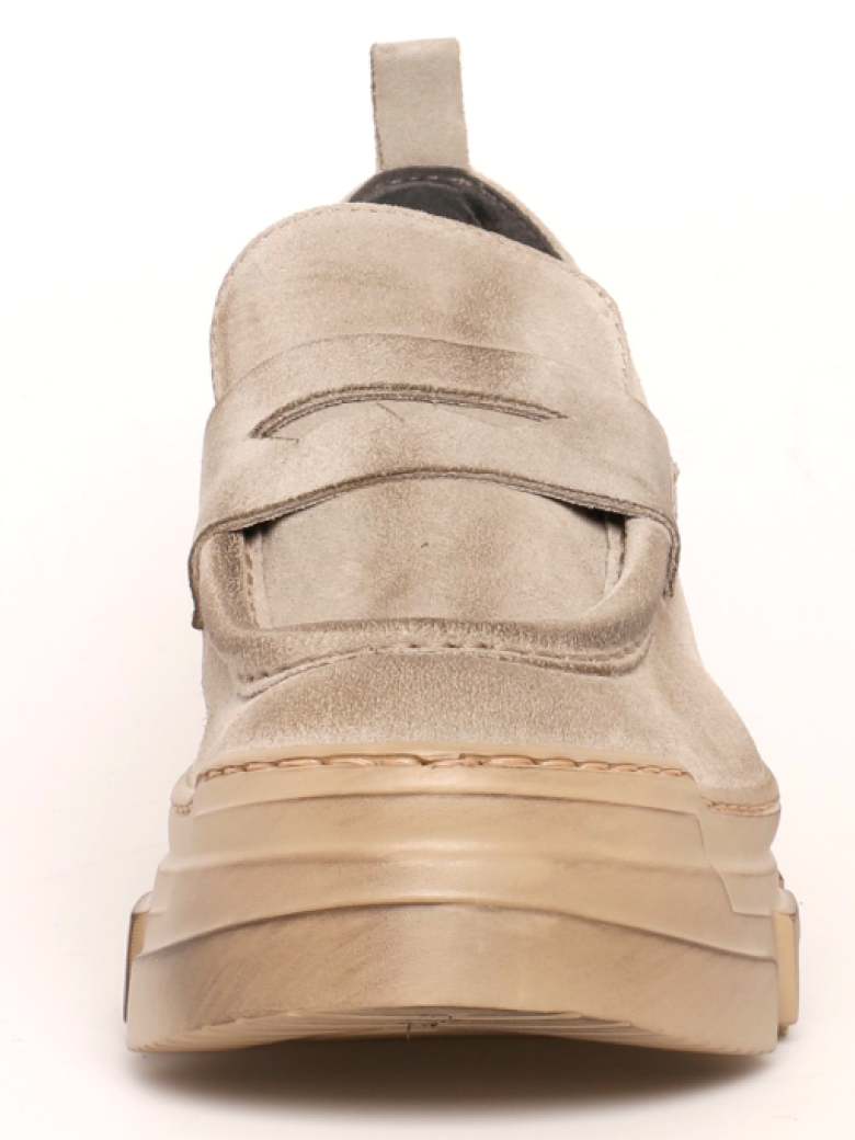Lofina - Shoe with a chunky micro sole