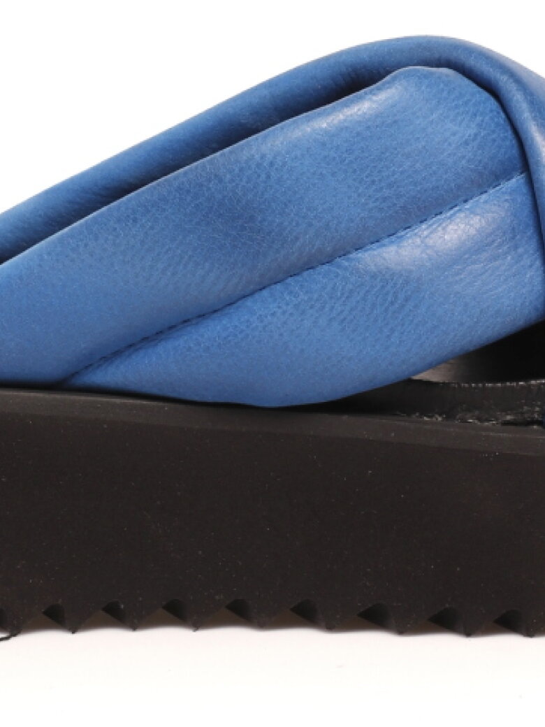 Lofina - Sandal with a micro fiber sole