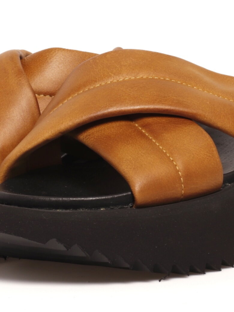 Lofina - Sandal with a micro fiber sole