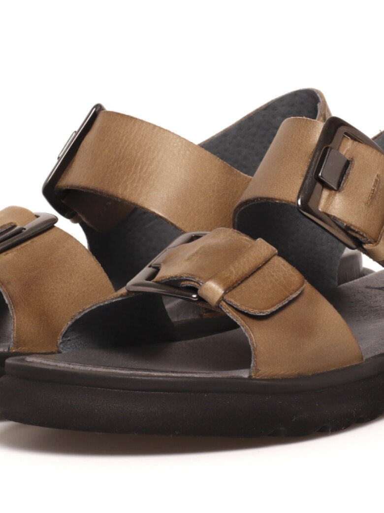 Lofina - Lofina sandal med metalspænder