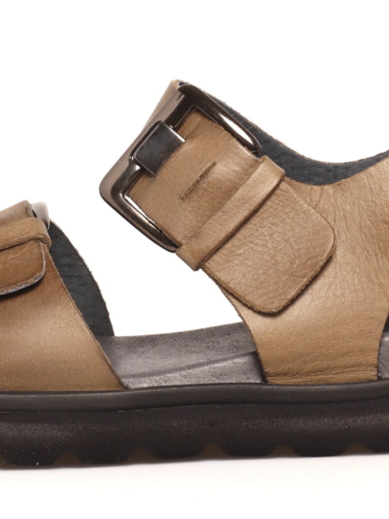 Lofina - Lofina sandal med metalspænder
