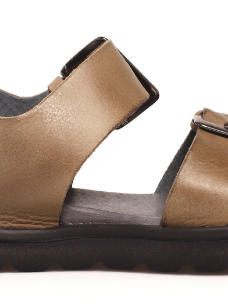 Lofina - Lofina sandal med metalspænder