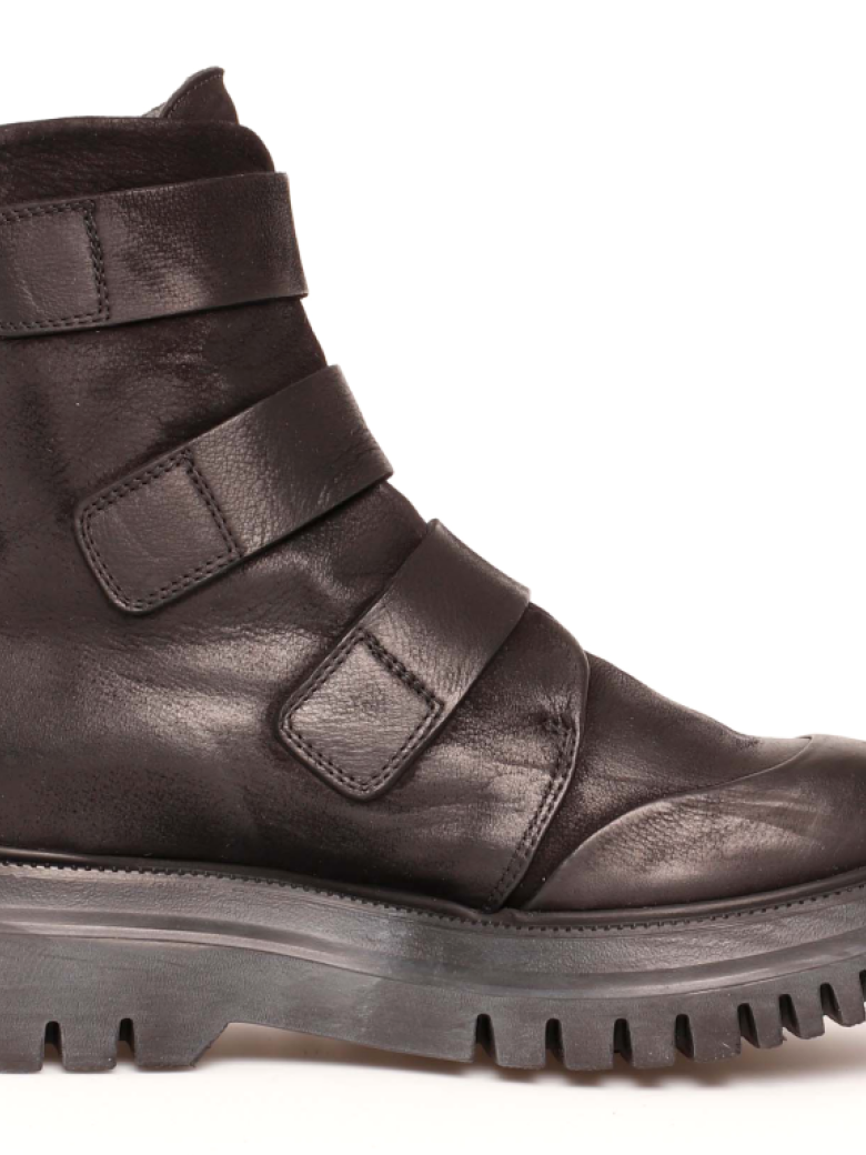 Lofina - Lofina boots with buckles and a chunky sole