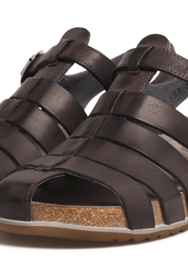 Lofina - Lofina sandal with a metal buckle