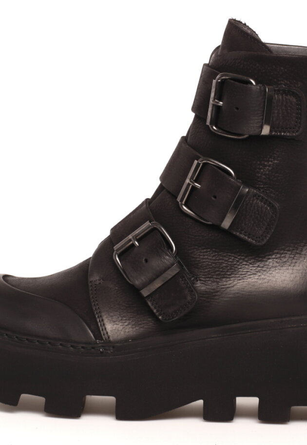 Lofina - Boot with buckles and a zipper