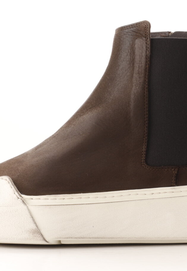 Lofina - Men shoe with a white sole and elastic