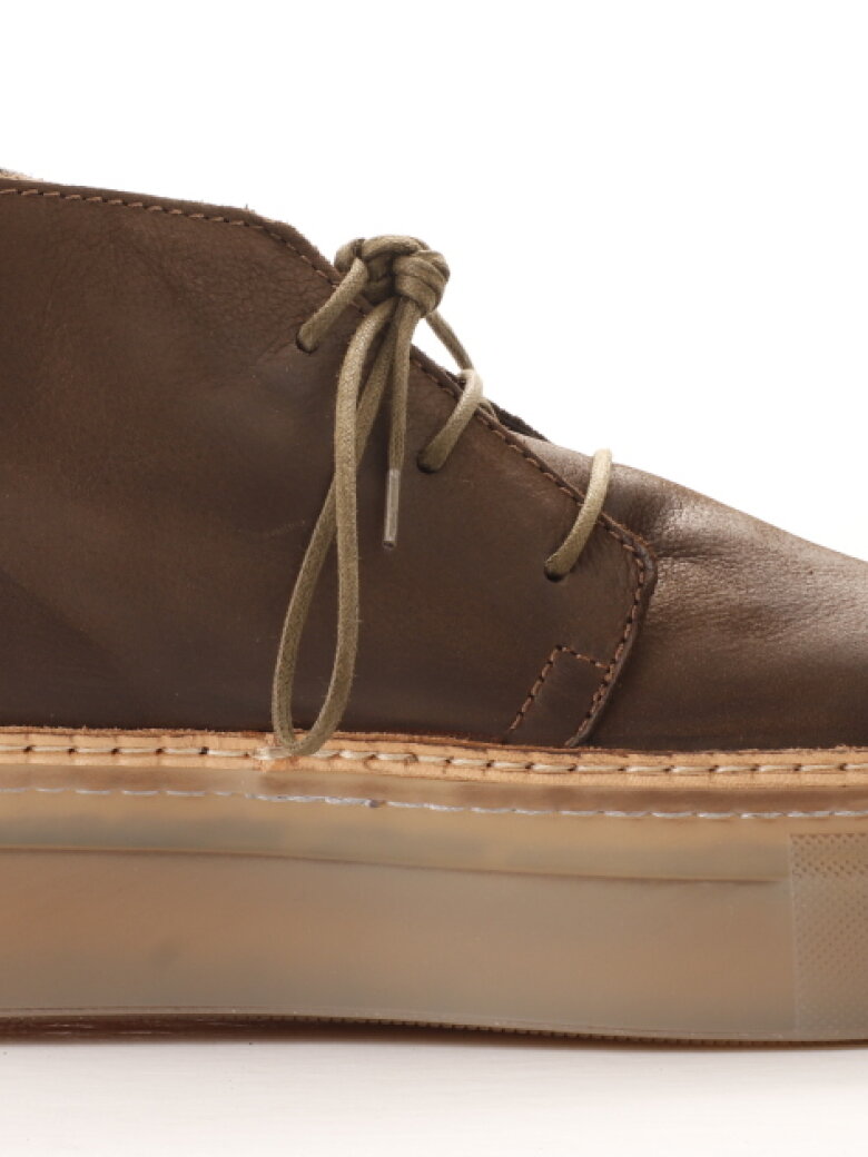 Lofina - Desert boot with a rubber sole 