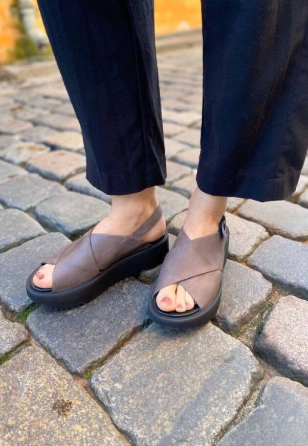 Lofina - Lofina sandal with a buckle