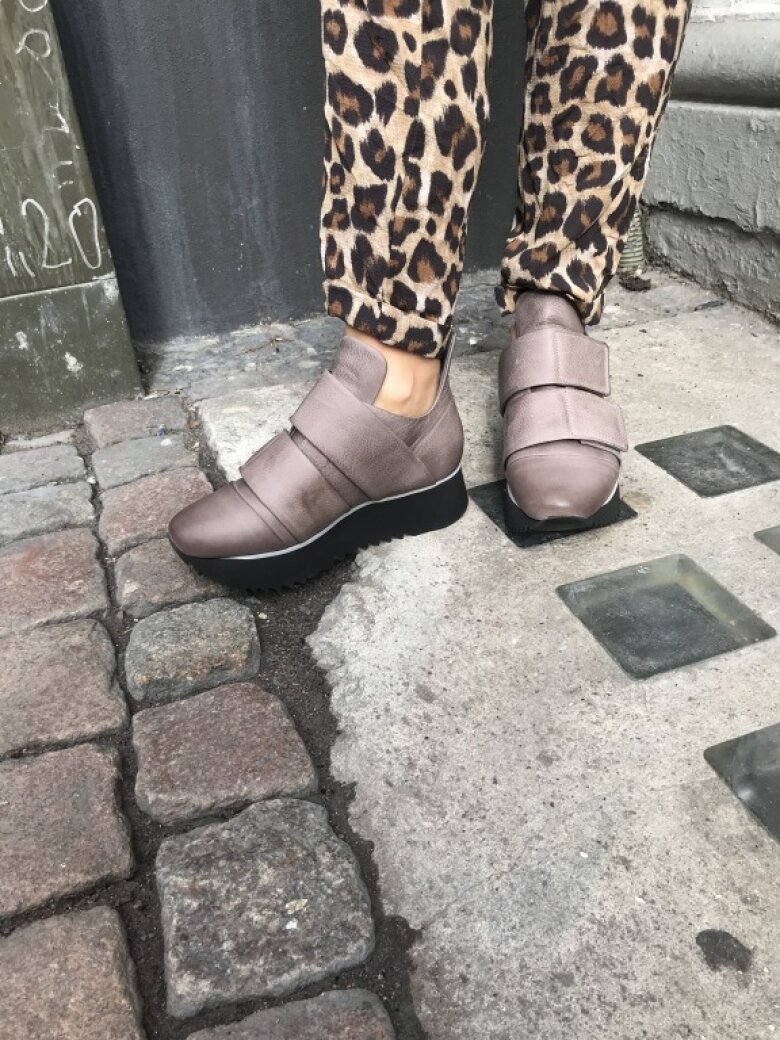 Lofina - Sneaker med micro sål