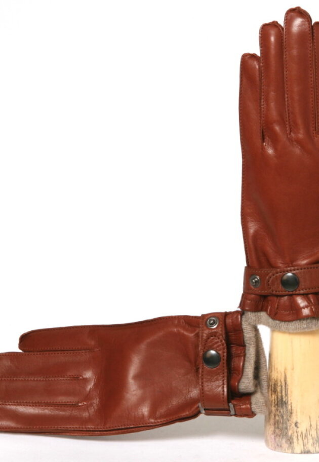 Gloves made in lam skin and lined with cashmere