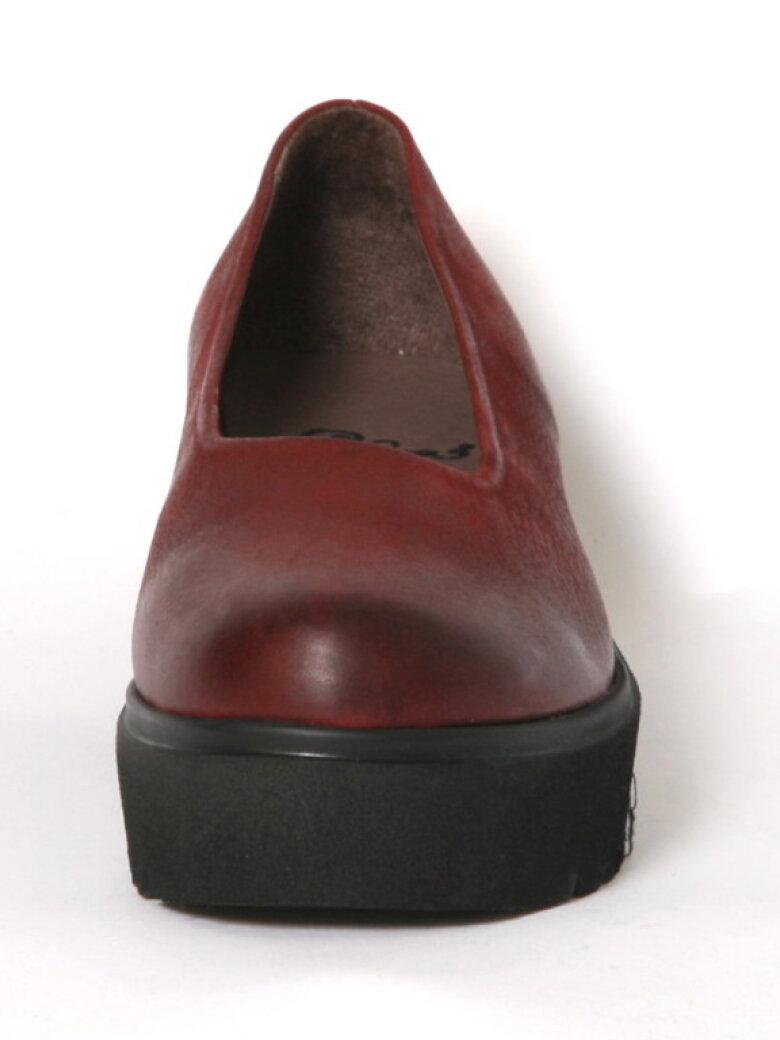 Lofina - Shoe with a micro fiber sole 
