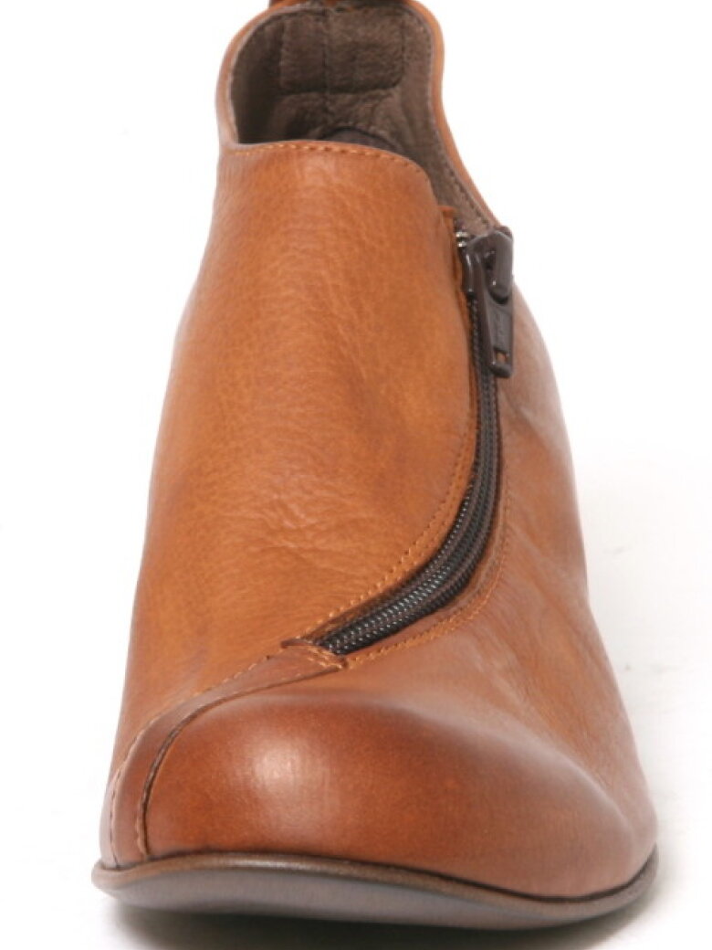 Lofina - Shoe with heel and a zipper