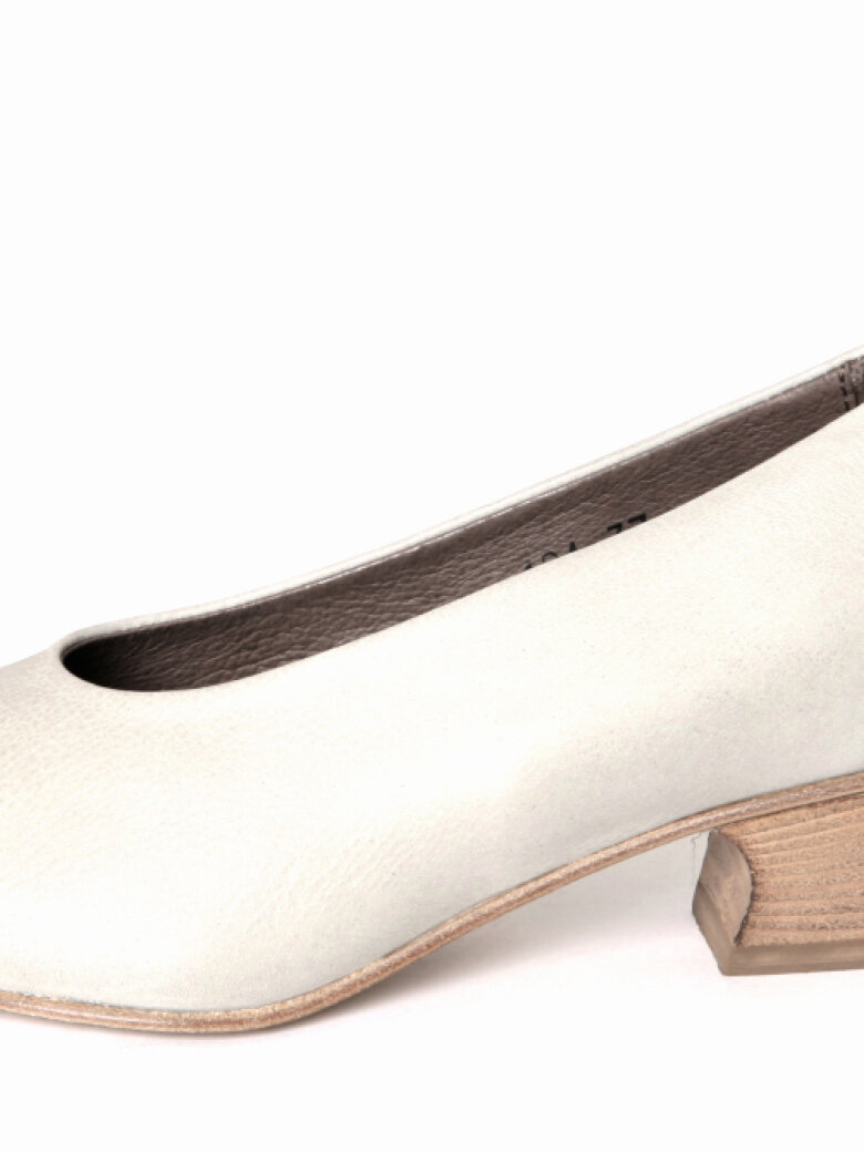 Lofina - Elegant Lofina pump