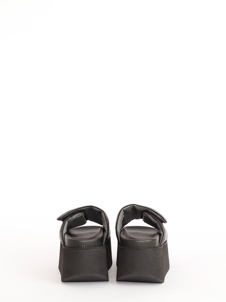 Lofina - Chunky sandal med fodsengssål og velcro