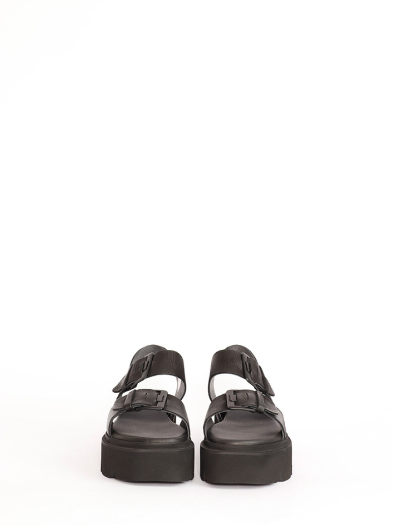 Lofina - Sandal med spænder og kantet sål