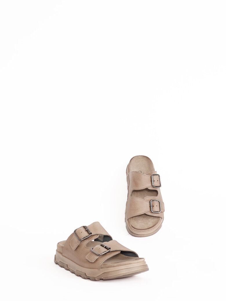 Lofina - Sandal with a footbed sole and buckles