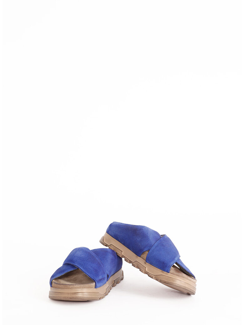 Lofina - Sandal with a footbed sole