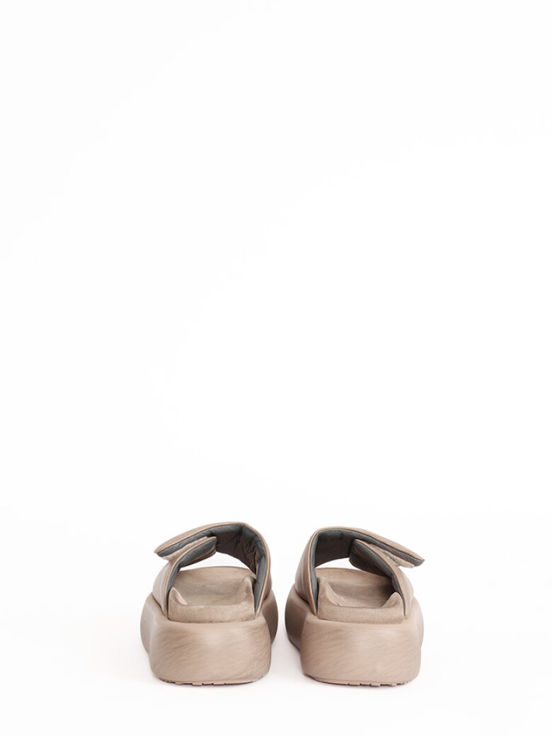 Lofina - Sandal with velcro
