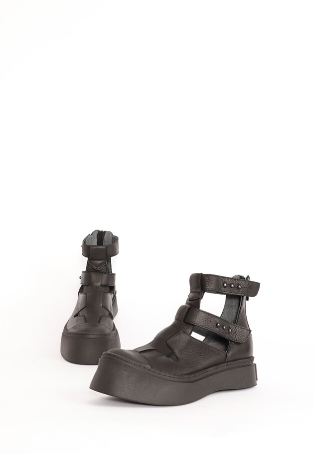 Lofina - Open shoe with a zipper