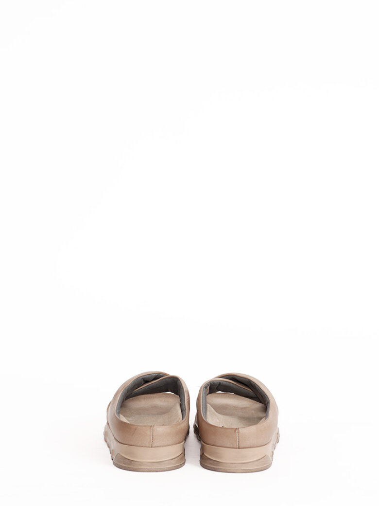 Lofina - Sandal med fodsengssål