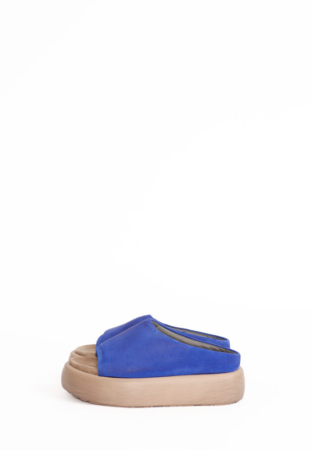 Lofina - Chunky sandal i blåt ruskind med fodsengssål