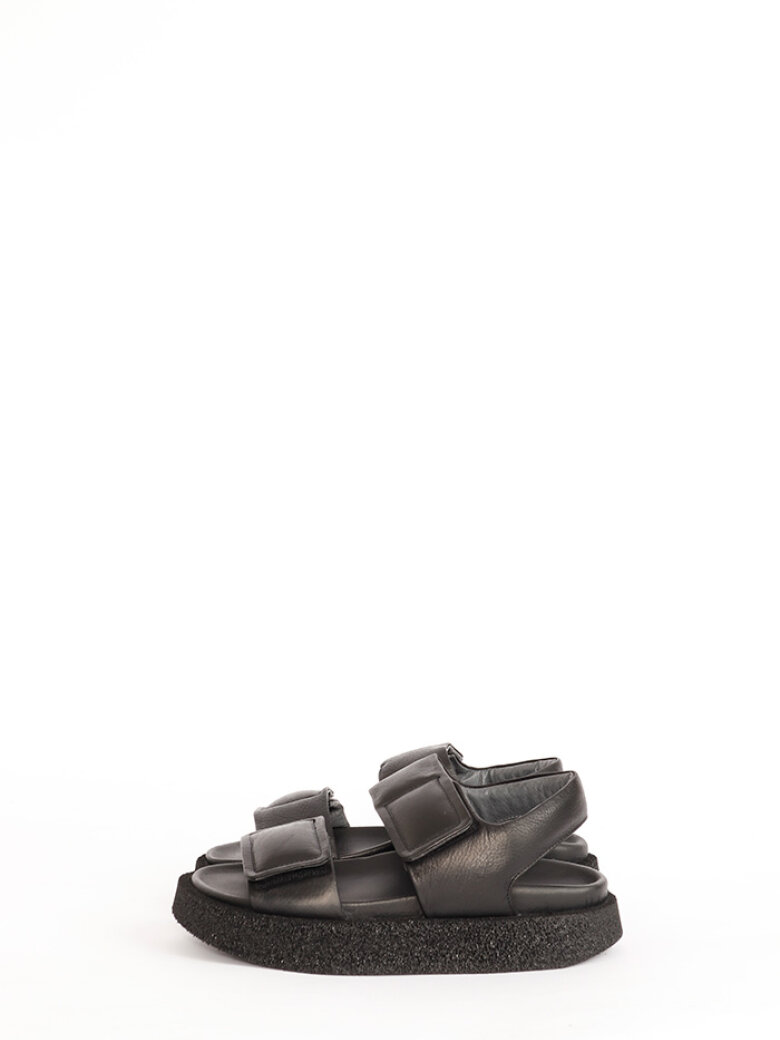 Lofina - Sandal with velcro and strap