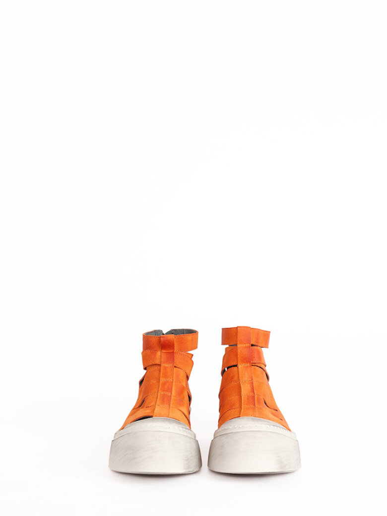 Lofina - Chunky open shoe in suede with laces