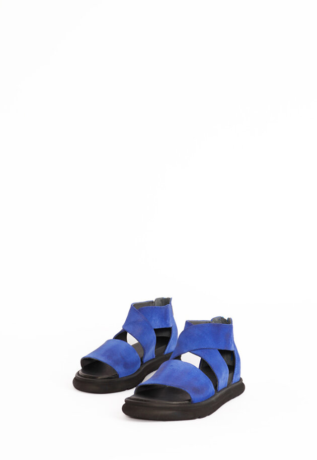 Lofina - Sandal in suede with a micro sole and zipper