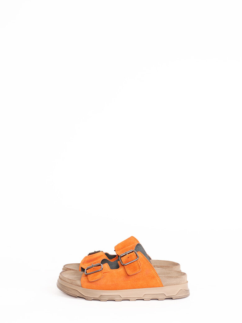 Lofina - Sandal with a footbed sole and buckles