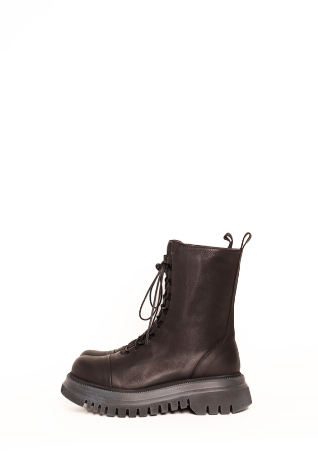 Lofina - Boot with a micro sole and laces