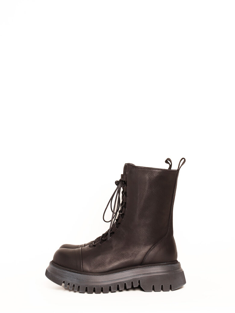 Lofina - Boot with a micro sole and laces