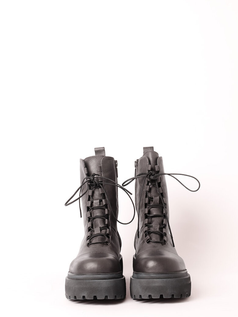 Lofina - Boot with a zipper, laces and a strap