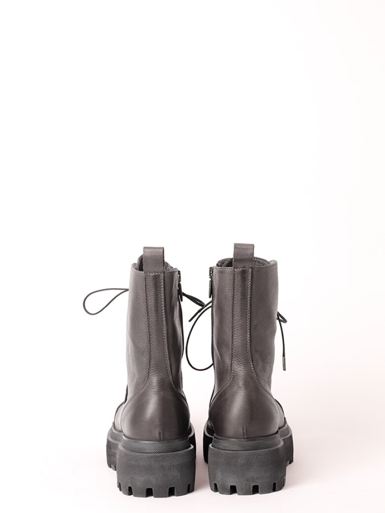 Lofina - Støvle med lynlås og snøre samt strop