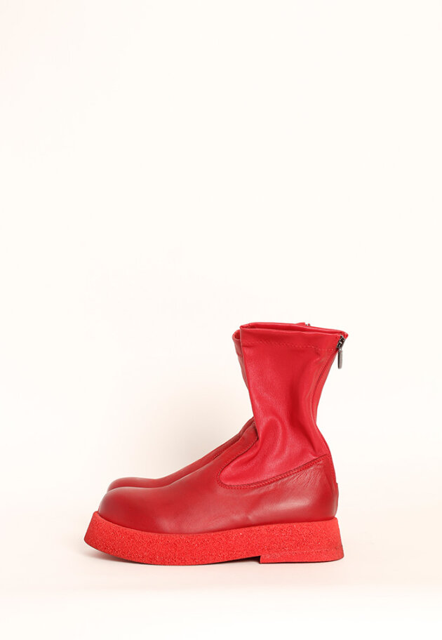 Lofina - Bootie with a light sole, zipper and stretch skin