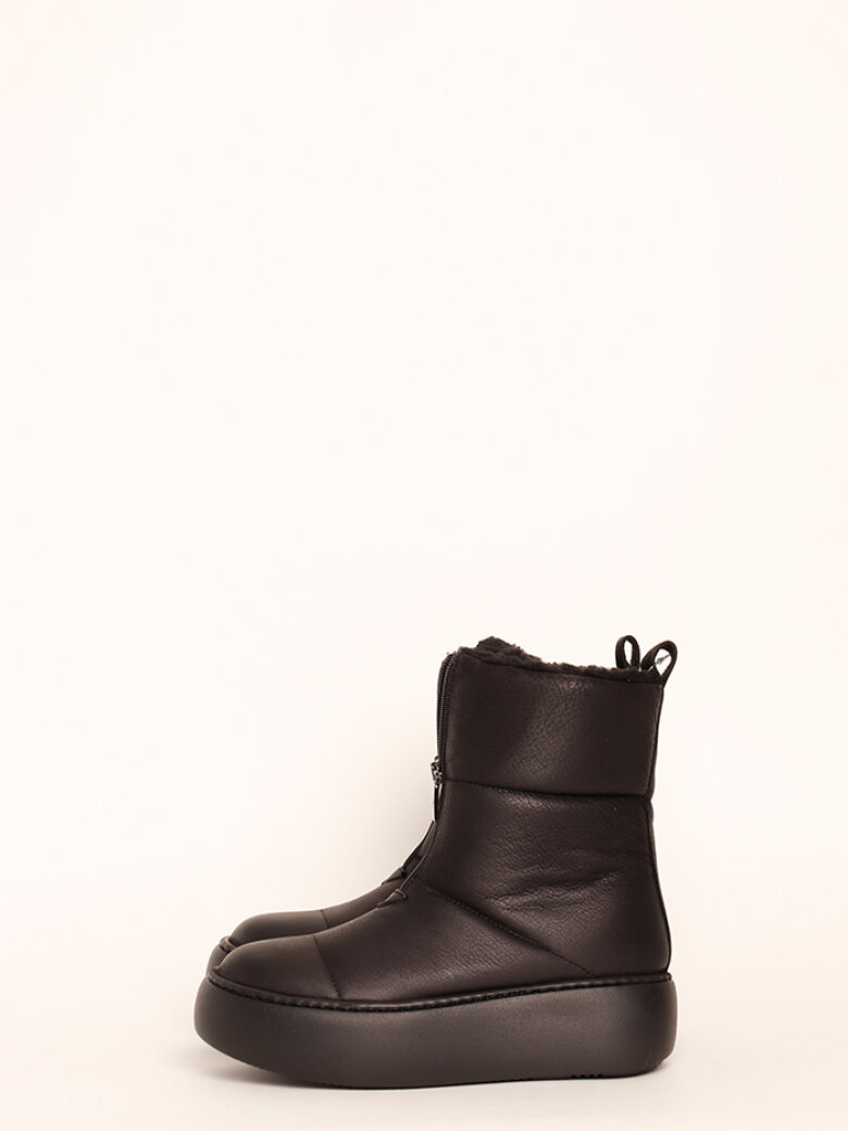 Lofina - Boot padded with wool lining and a zipper
