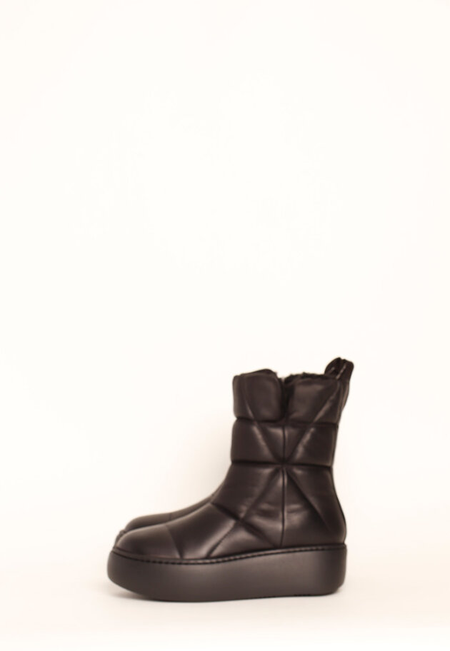 Lofina - Boot padded with wool lining and a zipper