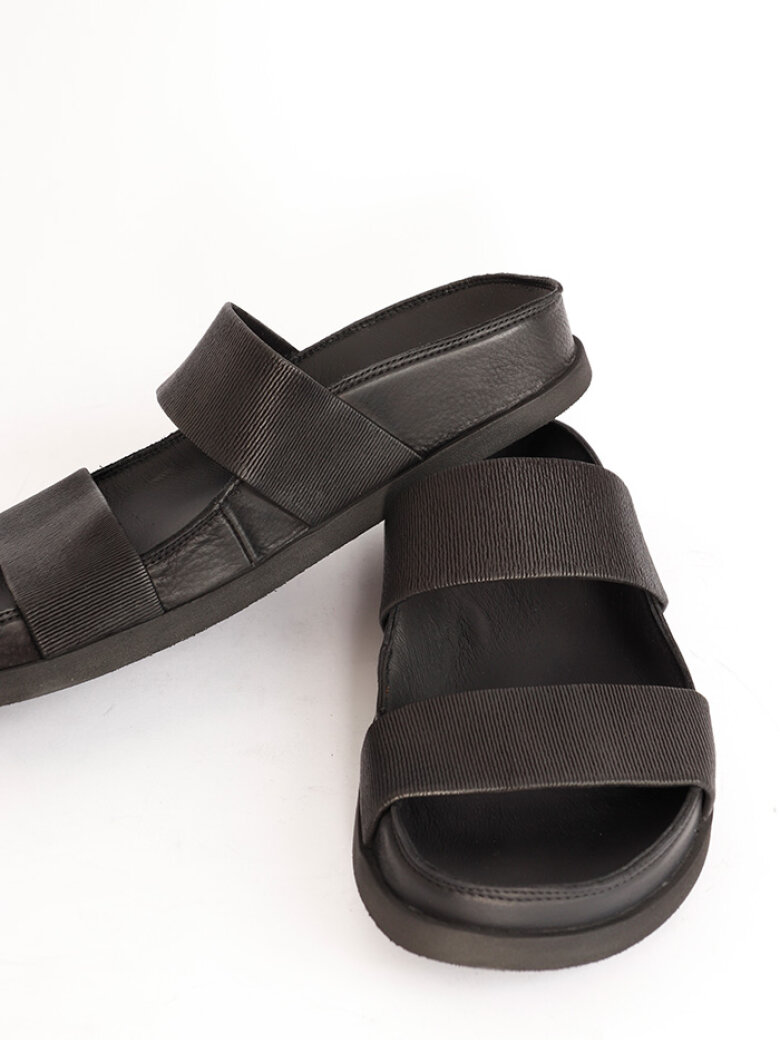 Lofina - Sandal with double strap
