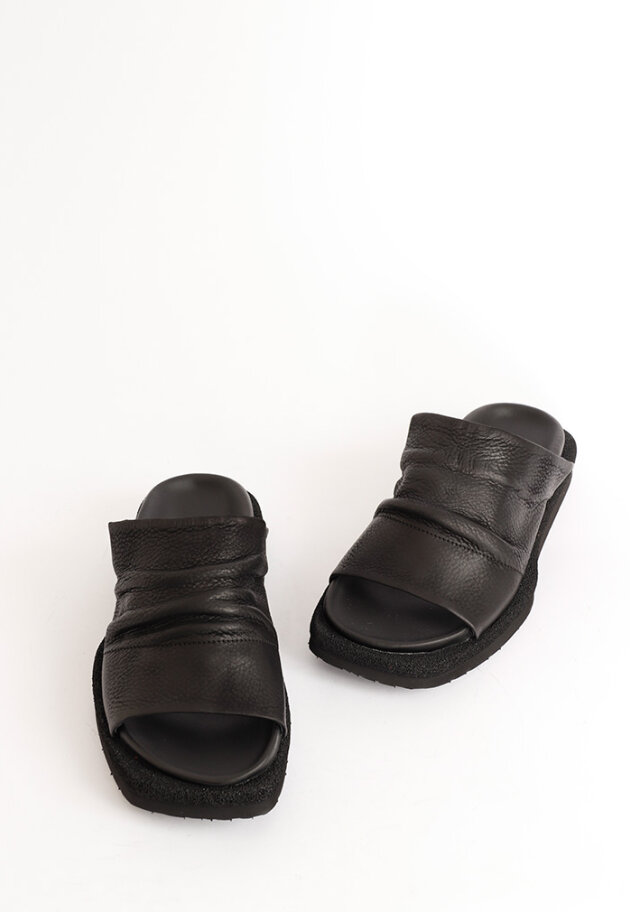 Lofina - Sandal with a footbed sole