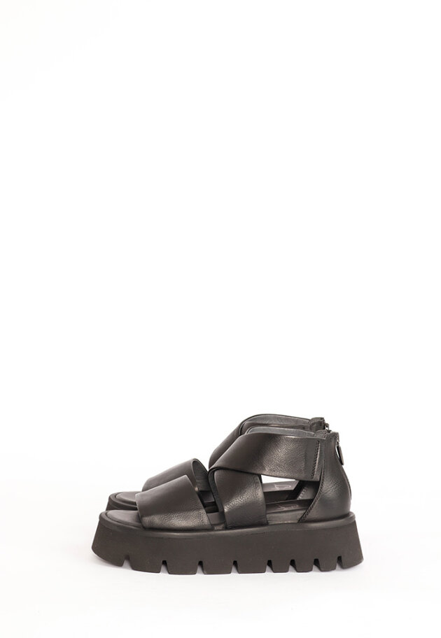 Lofina - Sandal with a zipper